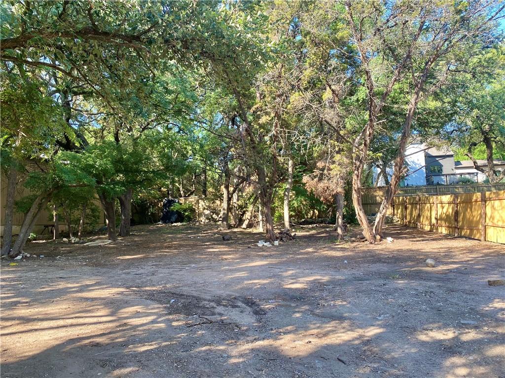 14511 Running Deer Trl