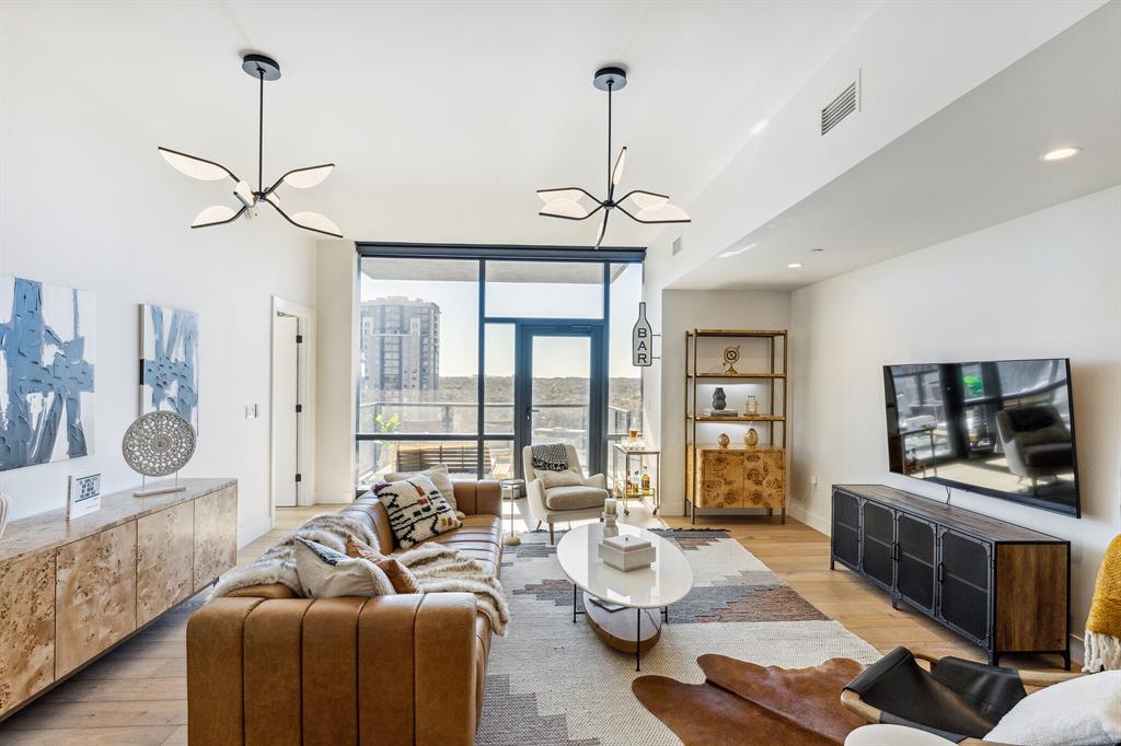 70 Rainey St Unit 1801