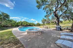 18100 Fawns Xing, Dripping Springs, TX 78620