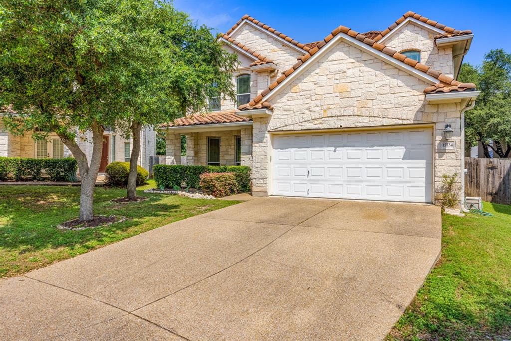 15524 Interlachen Dr