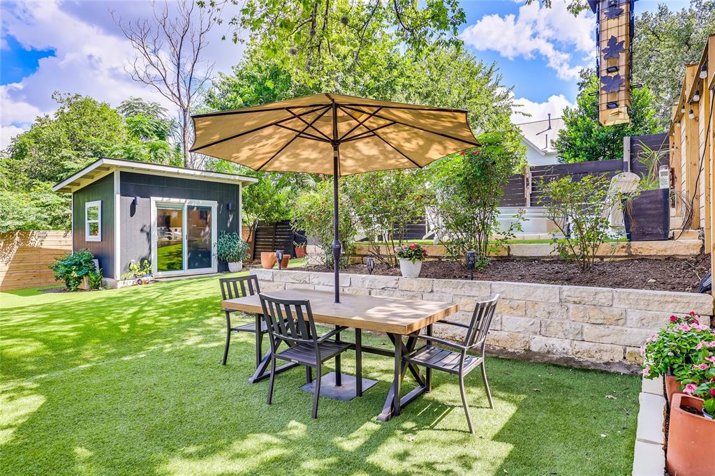 1120 Gillespie Pl Unit 2