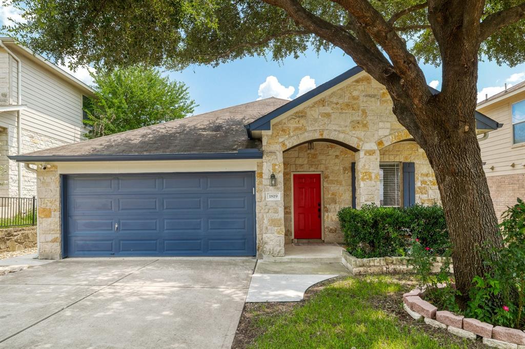 1819 Melissa Oaks Ln  