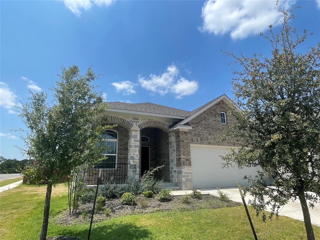 901 Leaning Oak Ln  