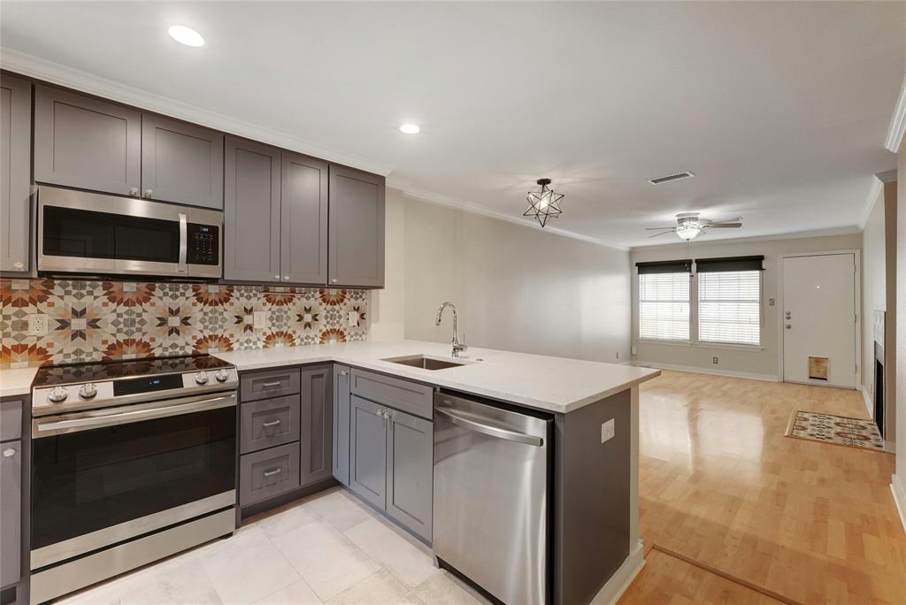 2215 Post Rd Unit 2119  