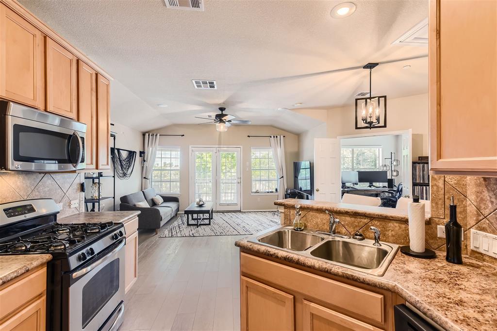 9201 Brodie Ln Unit 201  