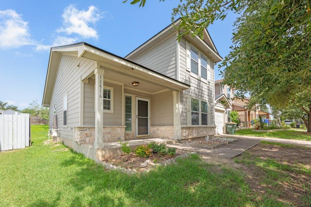 11516 Hungry Horse Dr  