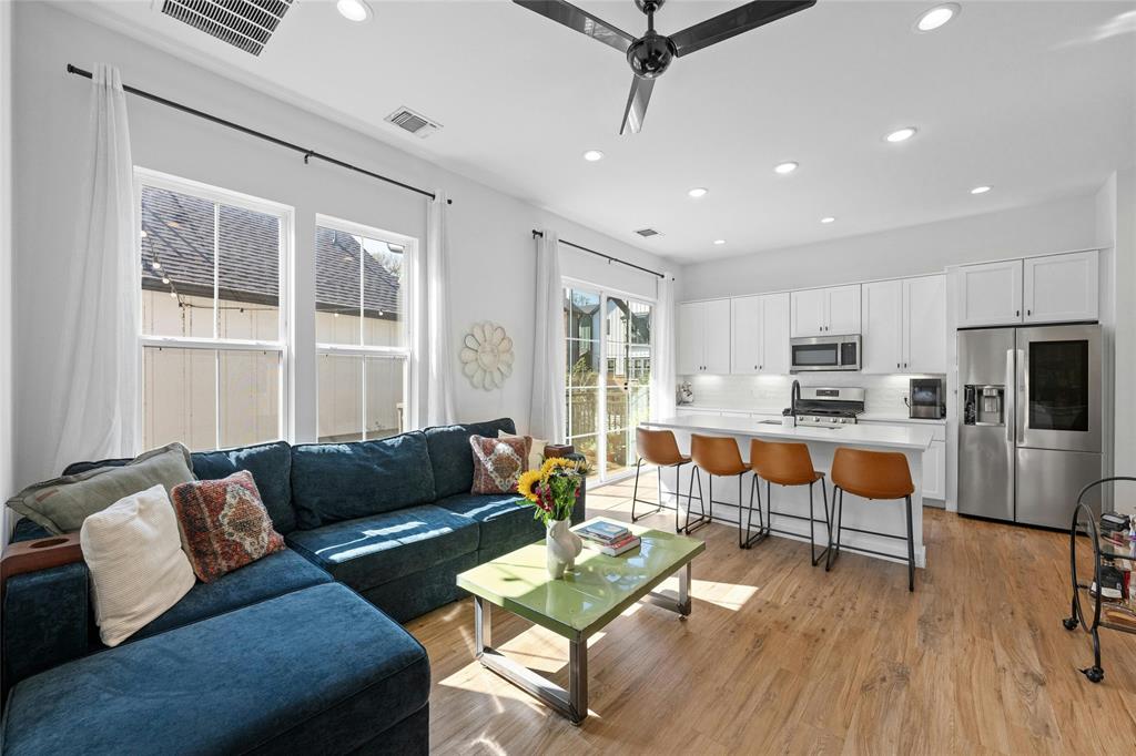 19 3809 Valley View Rd Unit 19  