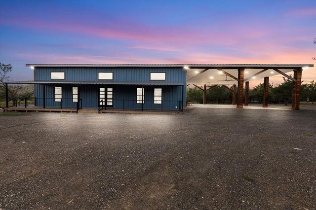 4926 W Old Lockhart Rd, Muldoon, TX 78949 - HAR.com