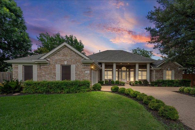 5118 Prairie Dunes Dr — Onion Creek Add