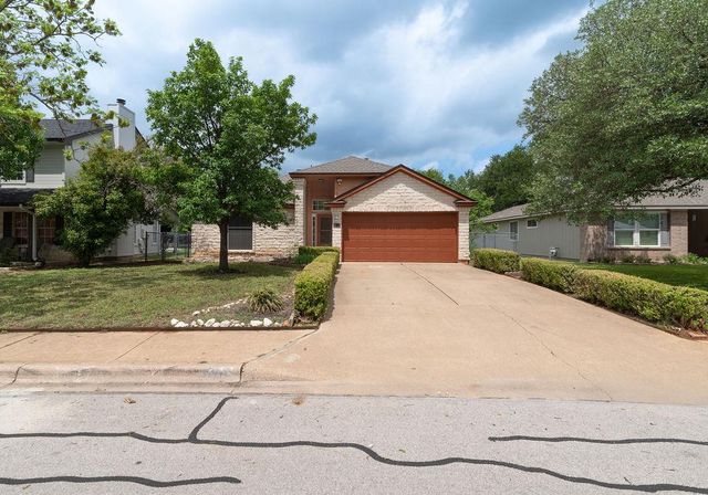 1902 Hollow Tree Blvd — Sam Bass Trails Sec 01