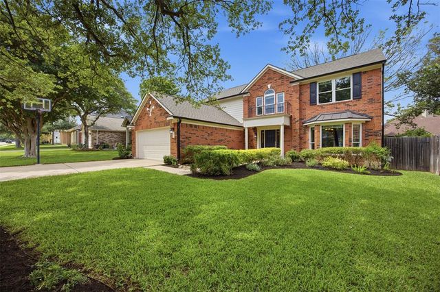 2212 Mockingbird Dr — Oakcreek Sec 01