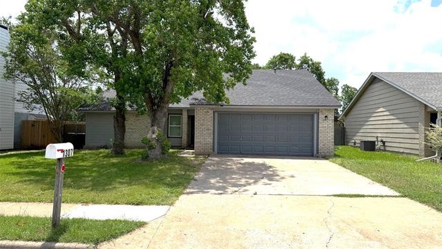 1307 Wroxton Way — Mesa Ridge Sec 01