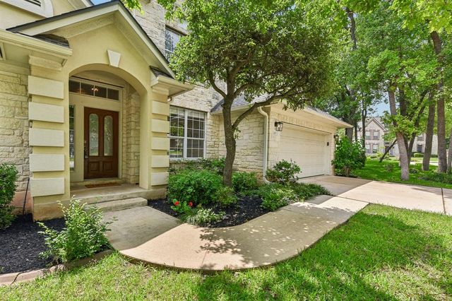 2401 Berwick Cv — WOOD GLEN SEC 1 PH 2