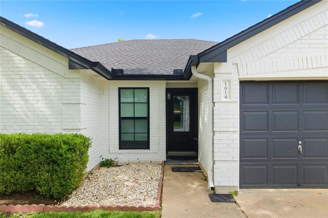 1614 Lantana Dr — Meadows At Chandler Creek Sec 04