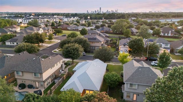 2705 Kingsland Way — Knollwood On The Colorado Rive