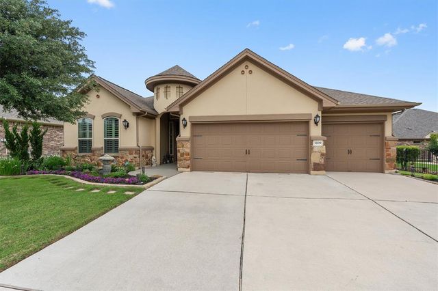 3209 Stella Dr — Vizcaya (Heritage)