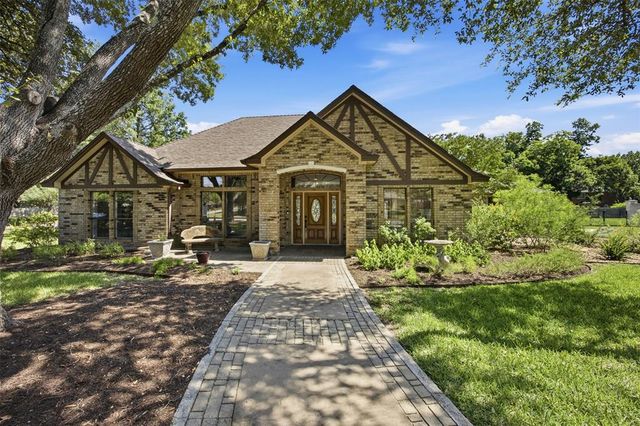 2 Meandering Way — Oak Bluff Estates