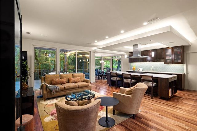 5910 Doone Valley Ct — Northwest Hills Lakeview 03