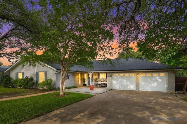 2004 Creekview Dr — Round Rock West