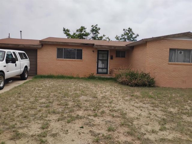 1003 Pine Ave — Dorothy Lea