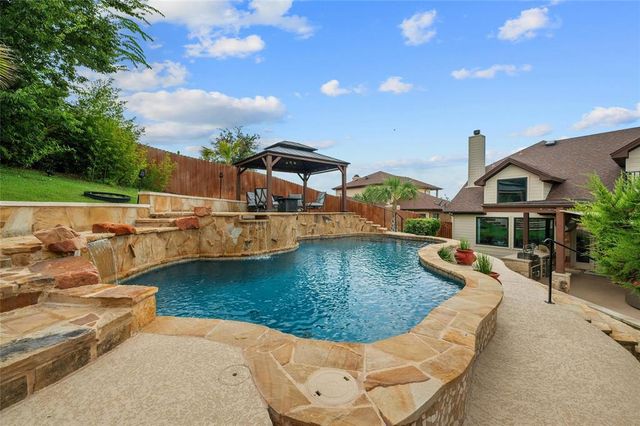 1207 Sledge Dr — Cardinal Hills Unit 06