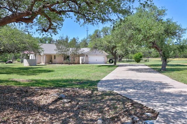 11019 Southwest Oaks — Oak Run Estates