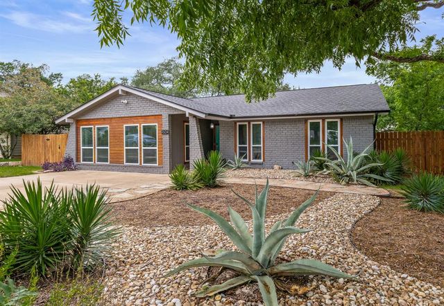9604 Newberry Dr — Village Oaks Sec 2