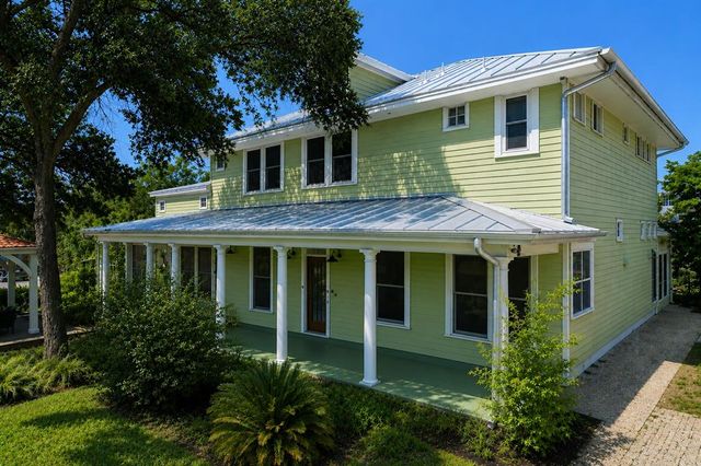 1150 San Bernard St #1 — Robertson George L