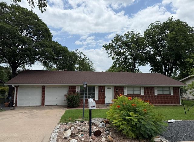 11507 Oak Trl — North Oaks Sec 02