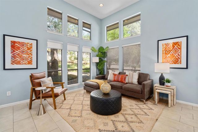 2303 Doral Dr — Lost Creek Sec 01