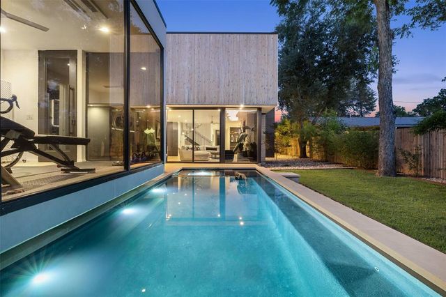 1304 Folts Ave — South Lund South