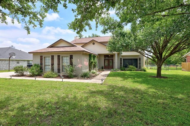 1341 Meadowild Dr — Huntington Trails/Forest Creek Estates
