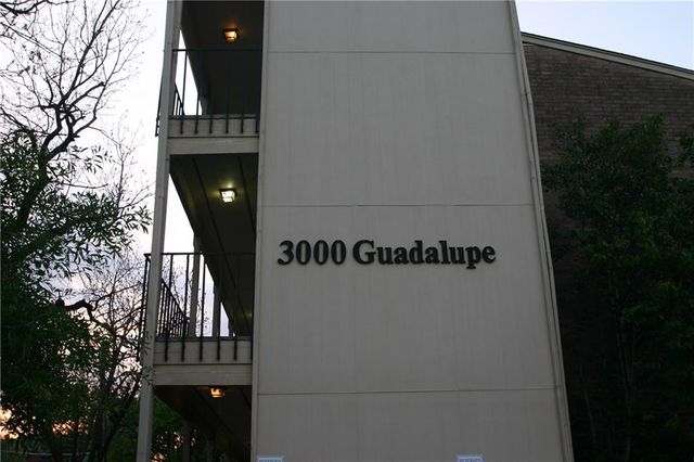 3000 