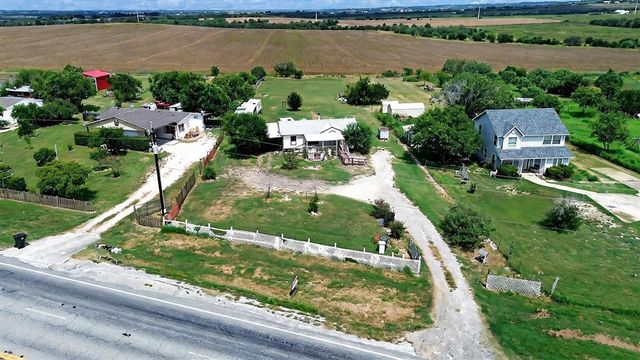 11615 N State Highway 123 Hwy — Zorn
