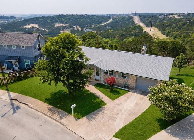 115 Village Dr — Hilltop Village