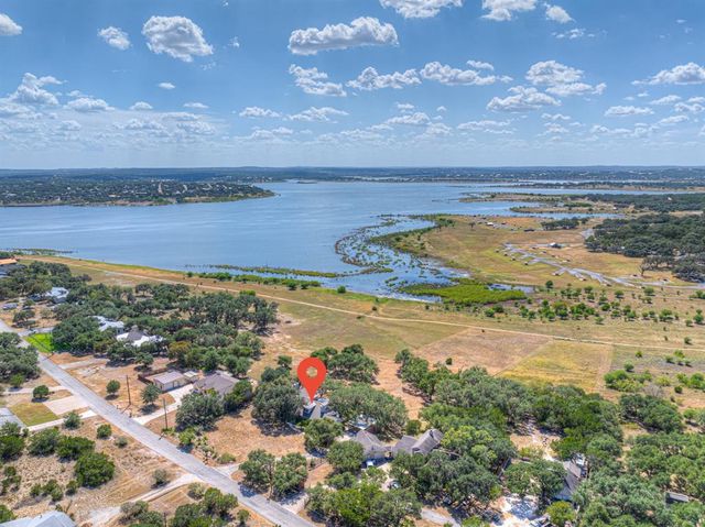 544 Military Dr — Canyon Lake Island