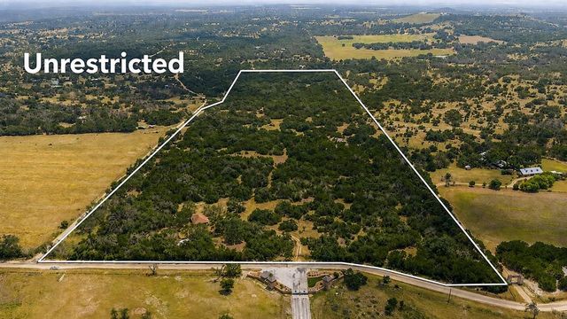1984 N Grape Creek Rd — Tyler Tap R Co Surv #199 Abs #