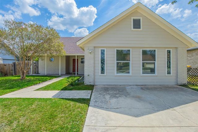 3430 Meadowhead Dr — Northcliffe Community No. 2