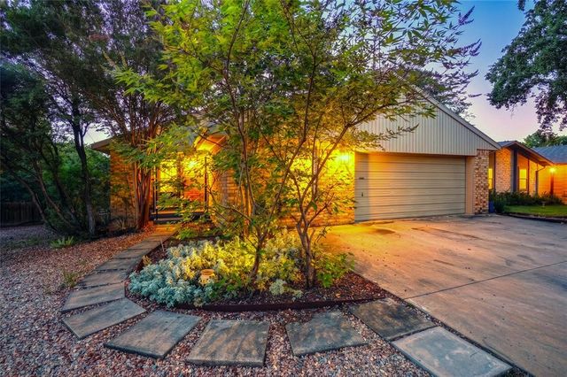 1133 Fox Run Cir — Village Royal 1