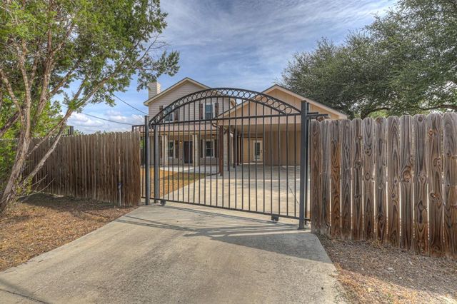 1452 Lakeview Dr — Canyon Lake Hills 2