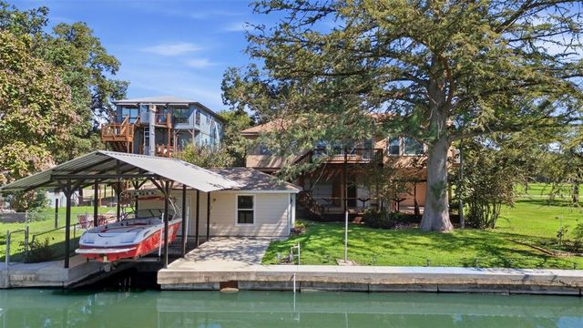 124 Lakeside Dr — Pecan Cove #1