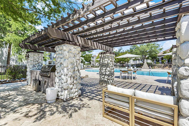 Halston On Frankford Springs Dallas Tx Har Com