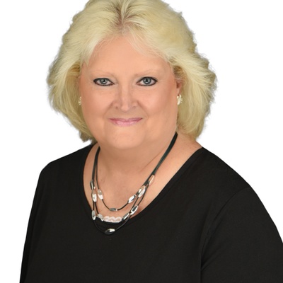 CLICK to visit Sandra McDaniel's Realtor® Profile Page
