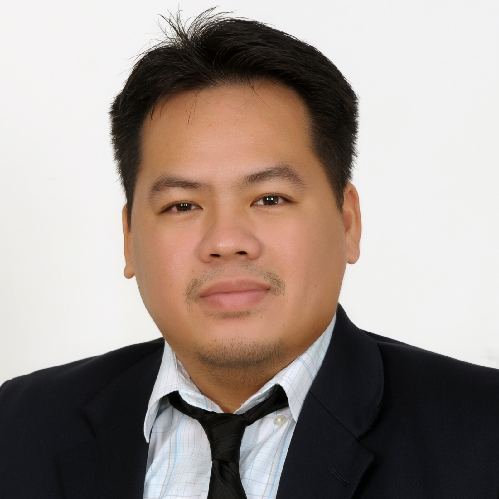 CLICK to visit Duy Nguyen's Realtor® Profile Page