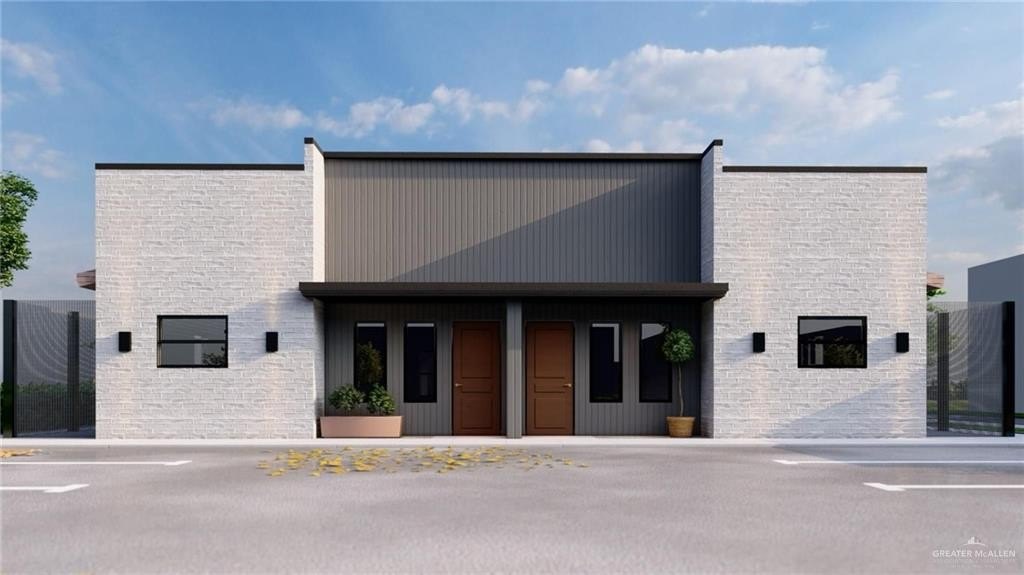 122 E Sam Houston Ave  