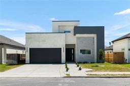4101 Zanesville Avenue — Los Vecinos