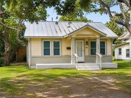 645 W Yoakum Avenue — Aransas Pass-Townsite