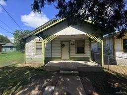 3376 E 25th Street — East Brownsville Addition