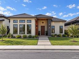 2704 W Chesterfield Avenue — Hyde Park