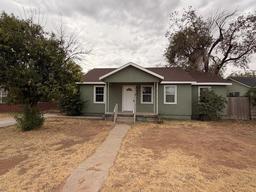 915 W 20th St — Buchanan